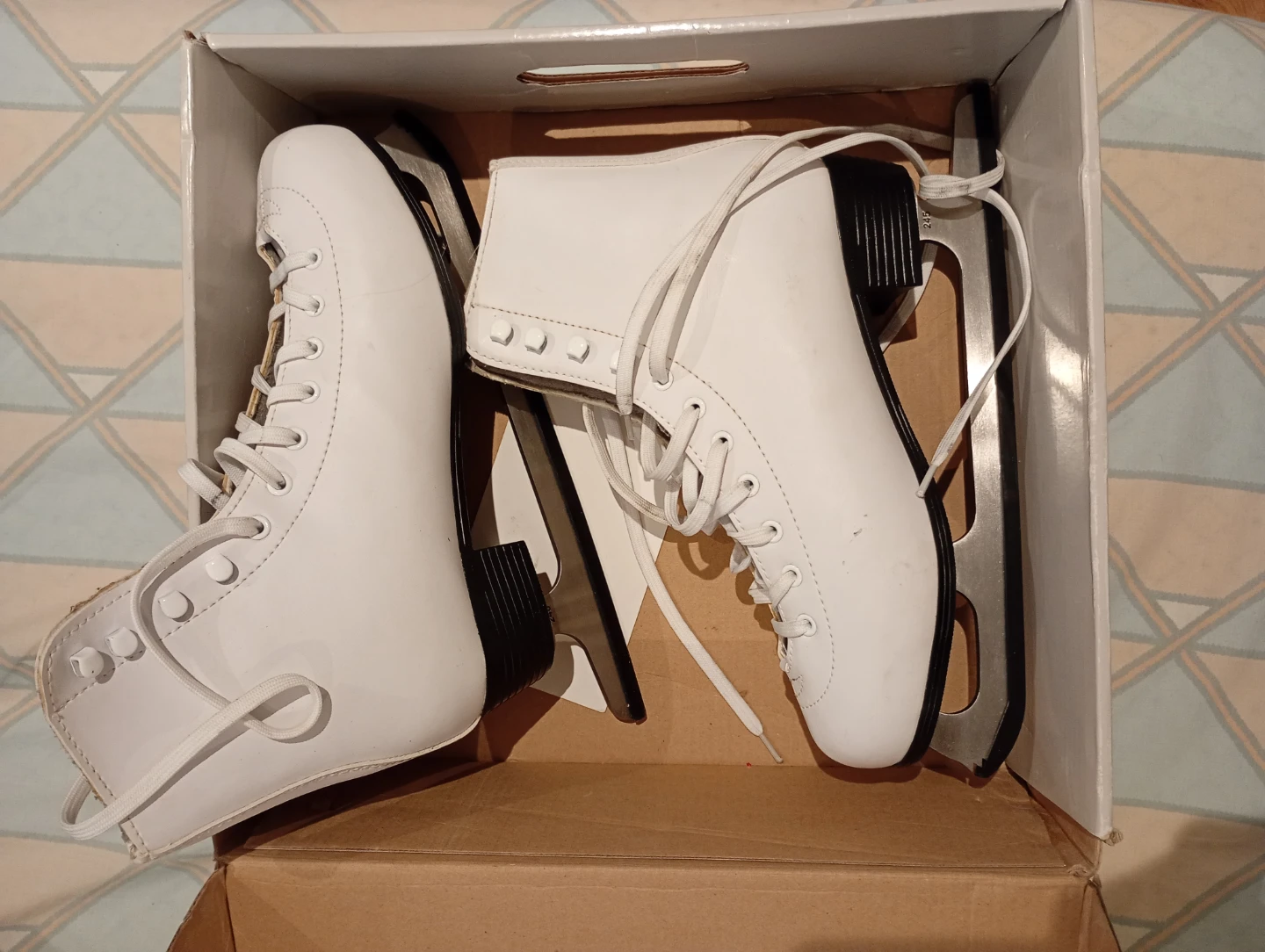 Hespeler Women's Figure Skates - White, Size 7