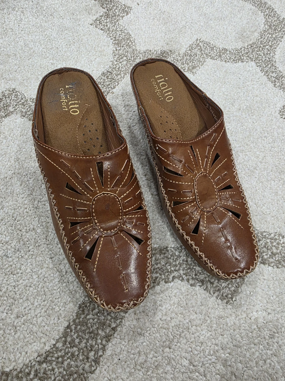 Rialto Comfort Brown Leather Mules - Size 7 - photo 2