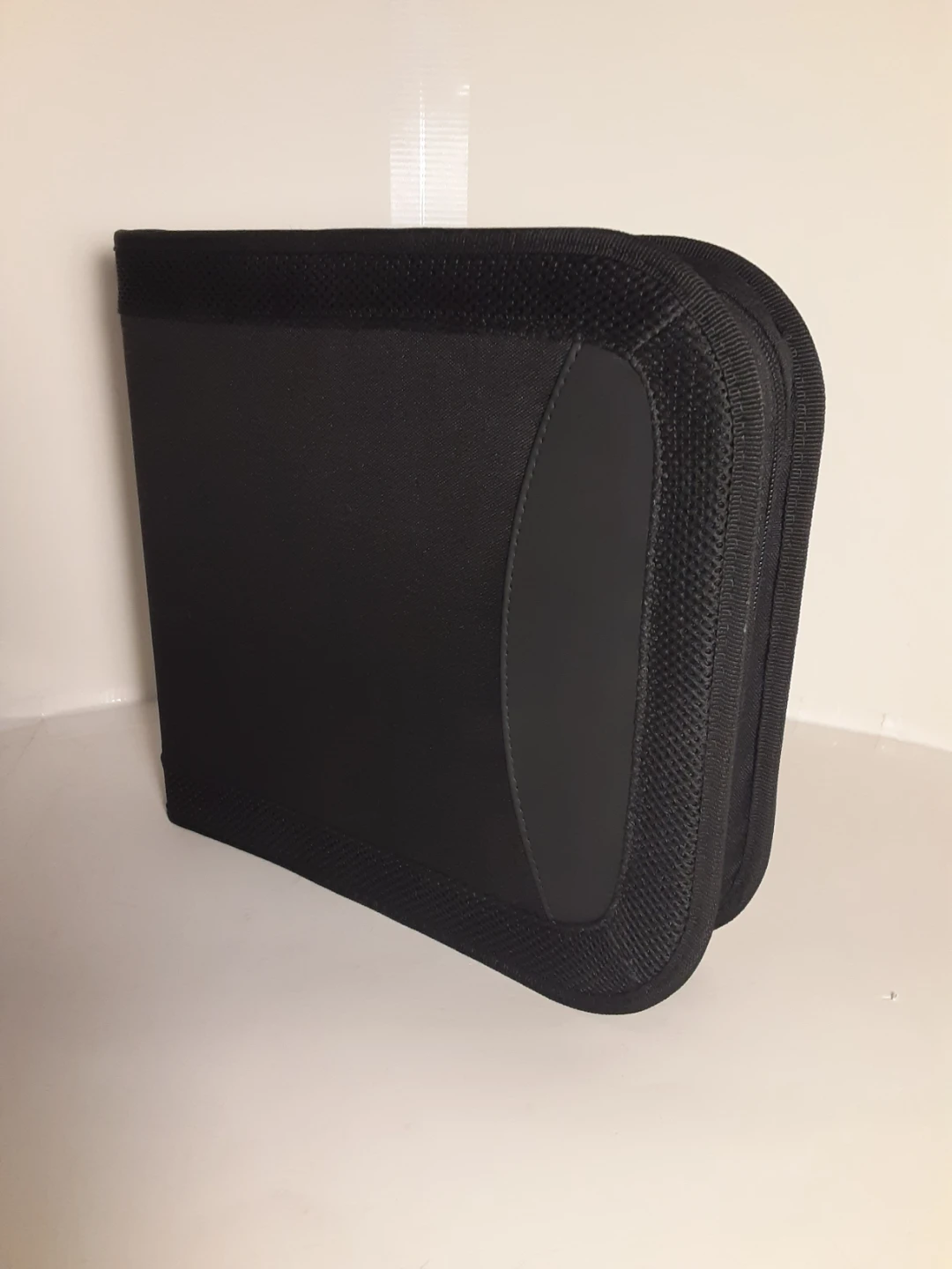 CD/DVD Binder/Case | Amazon Basics - 16 Pages - 128 Slots - photo 2