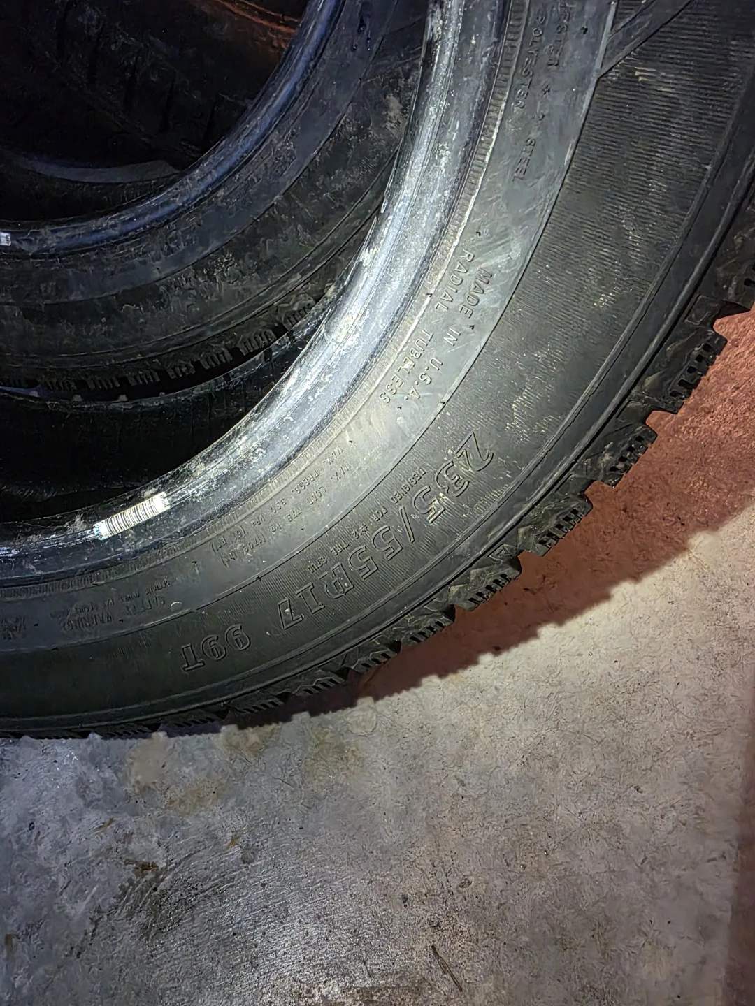 2X235/55/17 good year  winter tires only pair - photo 2