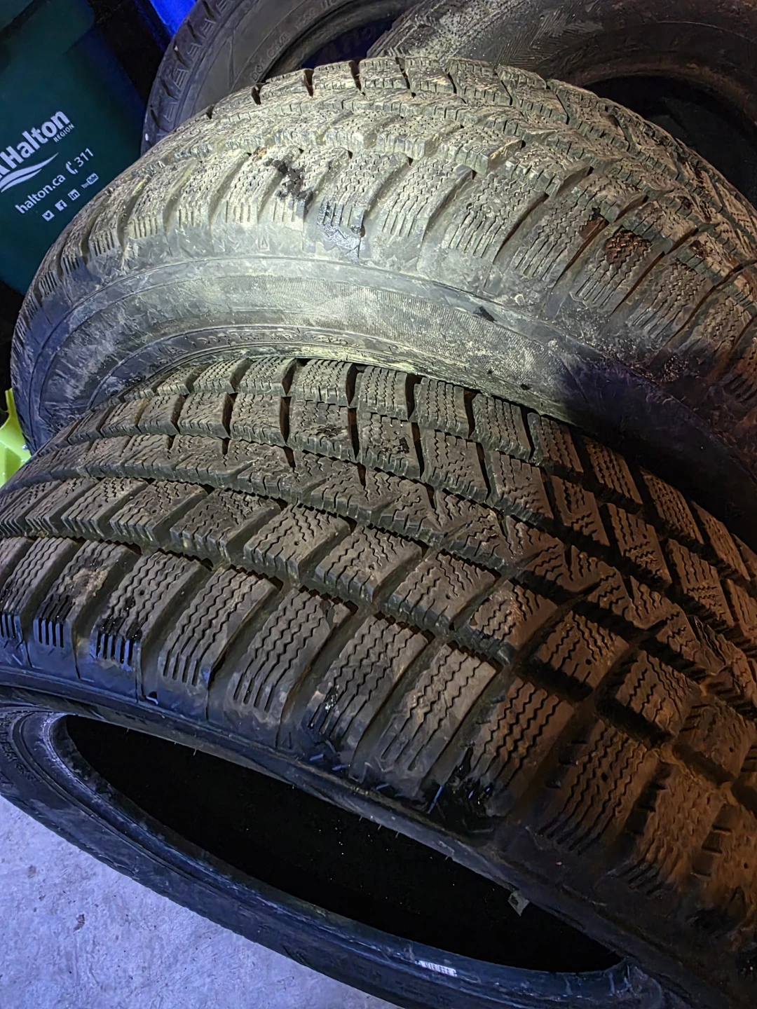 2X235/55/17 good year  winter tires only pair - photo 5