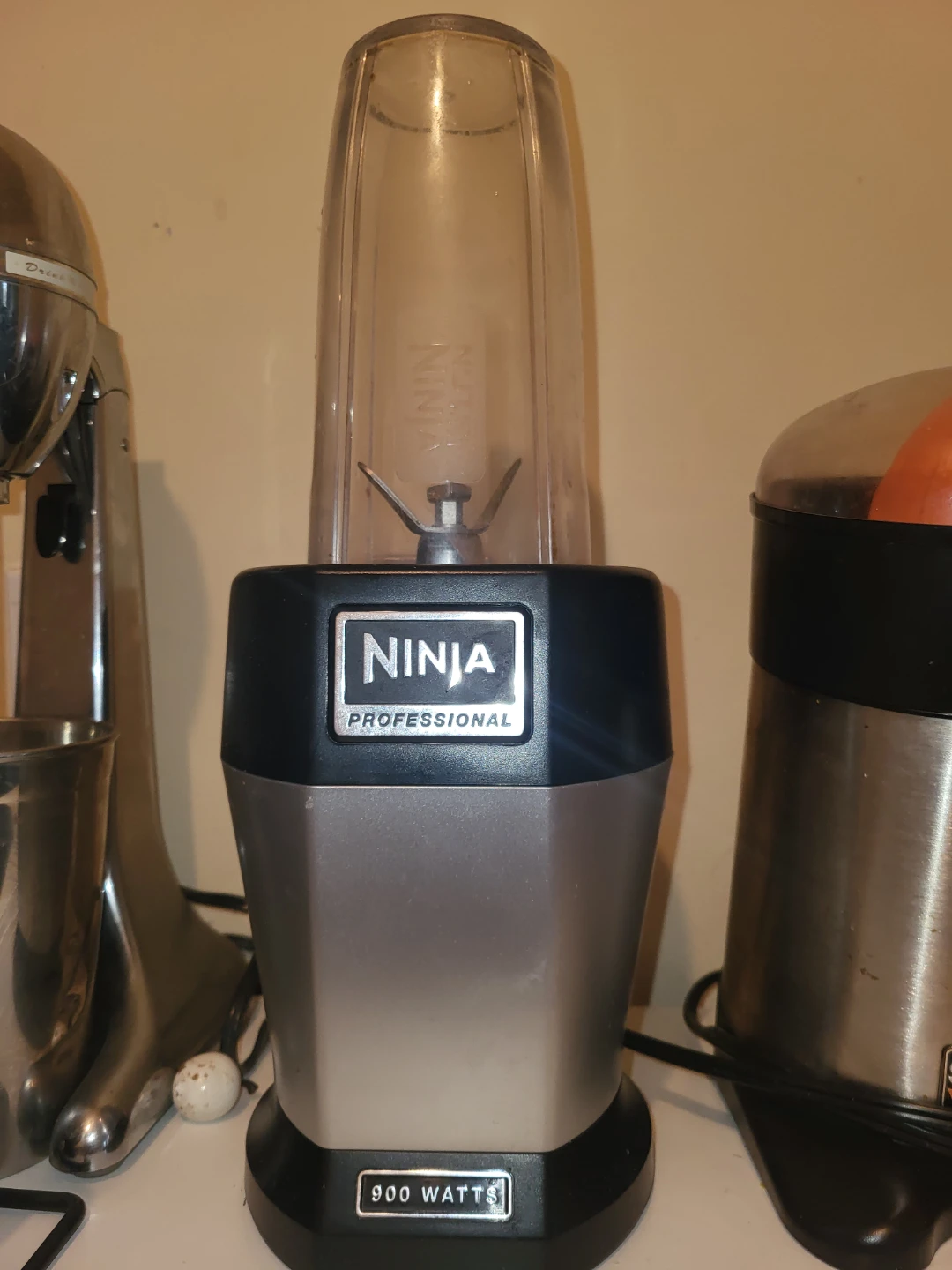 Ninja Professional 900 Watts Blender - photo 2