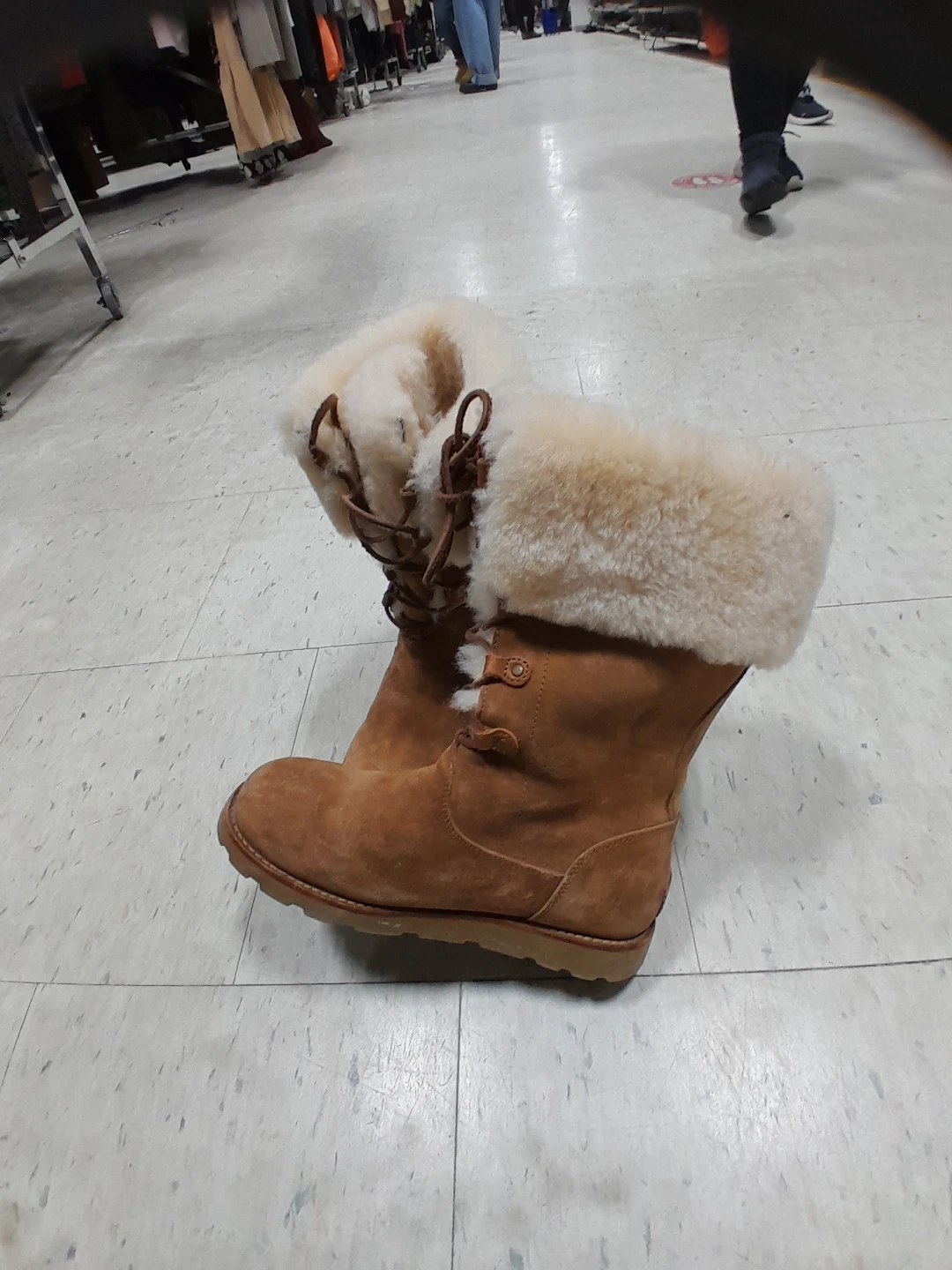 UGG Suede Leather Shearling Boots waterproof Size 7 - photo 5