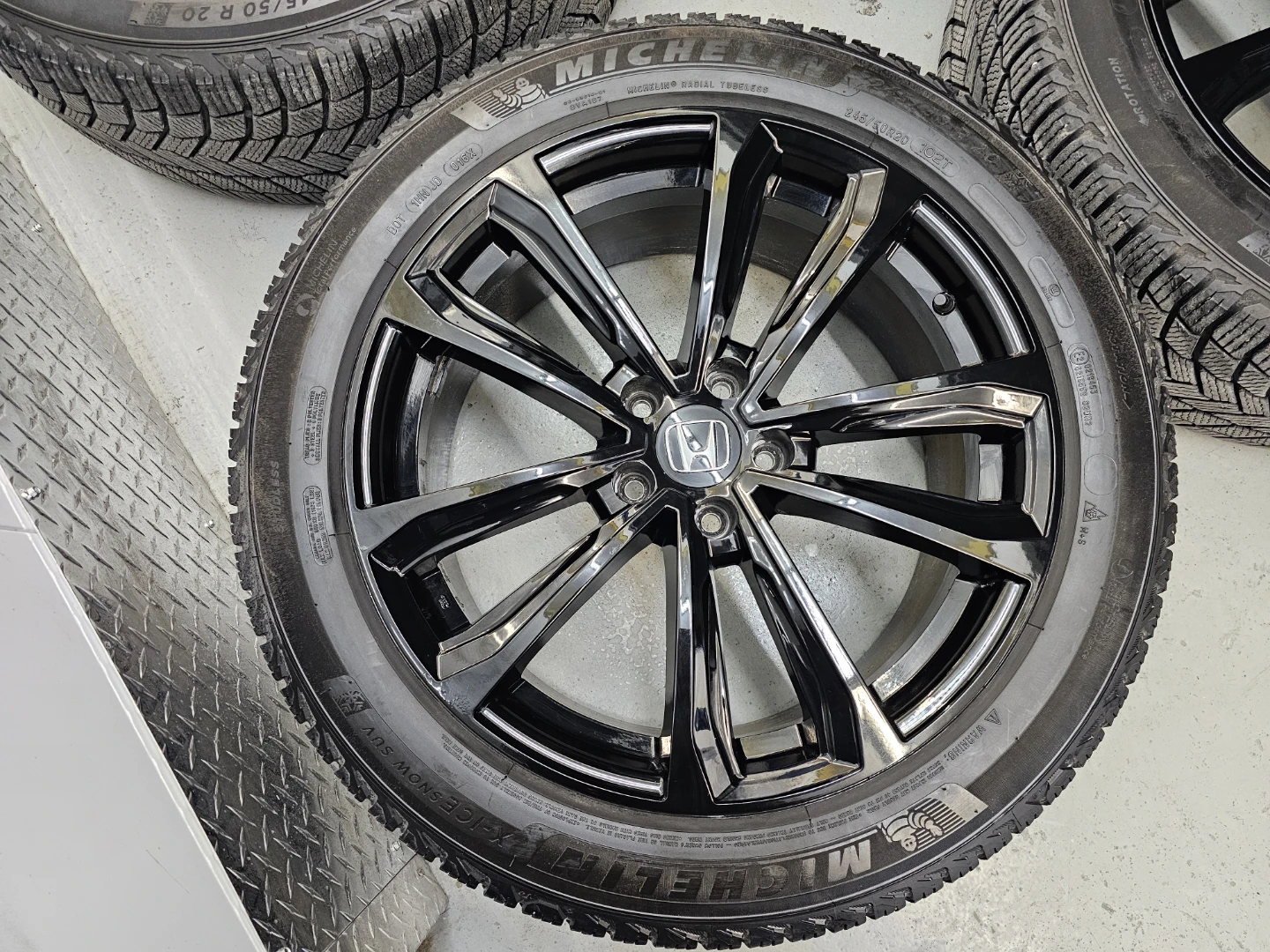 HONDA PILOT/ACURA MDX WINTER TIRES ON ALLOY RIMS 245/50 R20 - photo 5