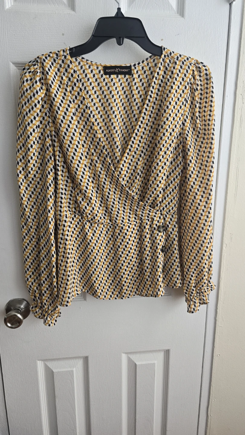 Almost Famous Yellow/Black Print Long Sleeve Top
