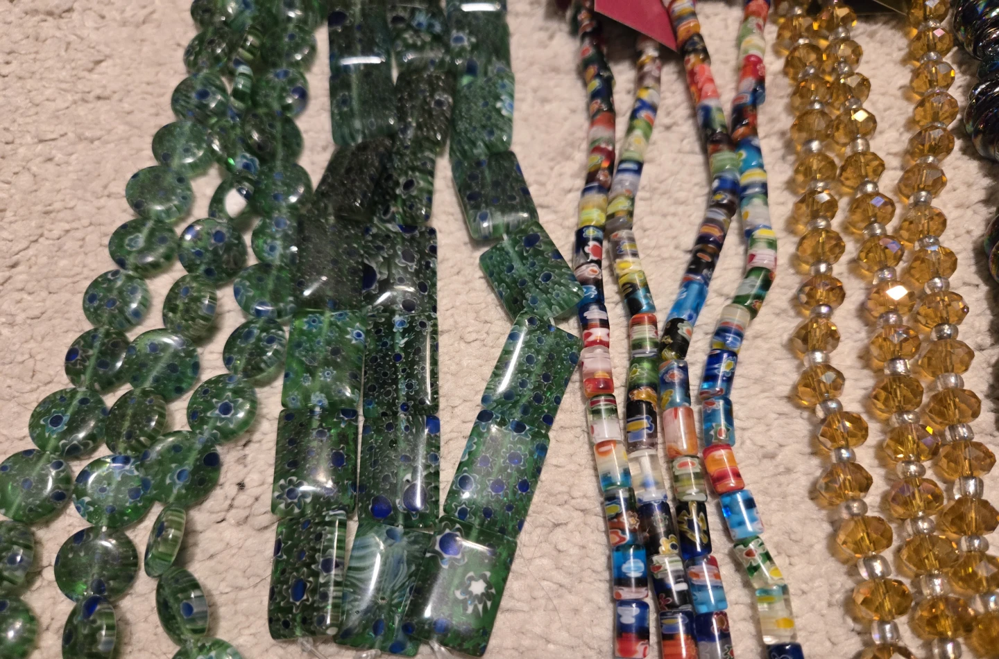 Lot of Assorted Bead Strands (Lot M) - photo 2
