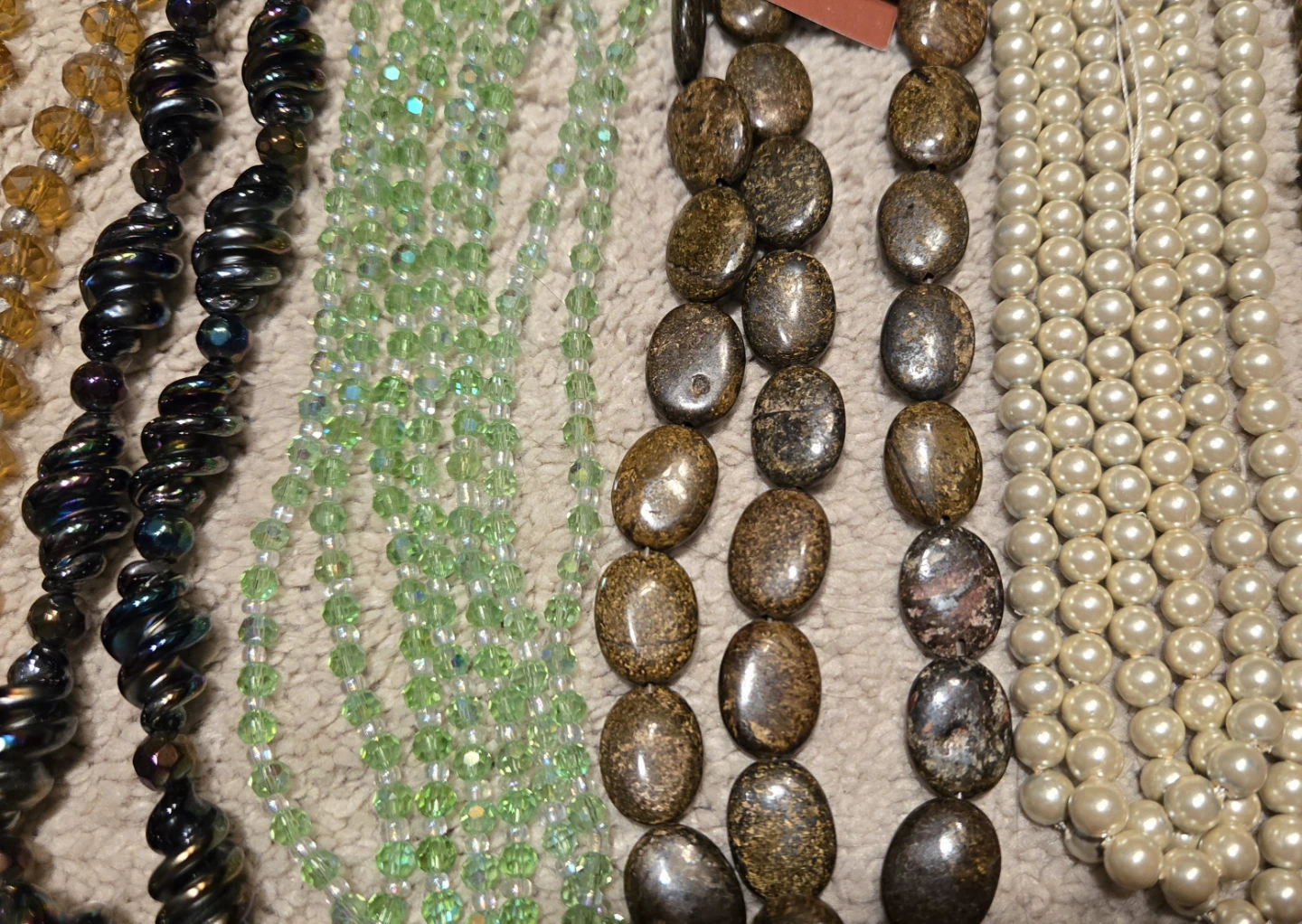 Lot of Assorted Bead Strands (Lot M) - photo 3