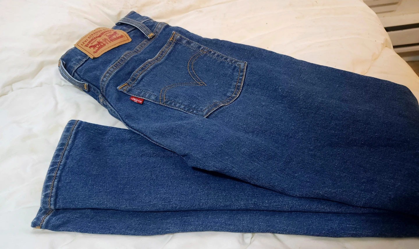 SOLD Levi’s Wedgie Skinny Jeans – Size 23