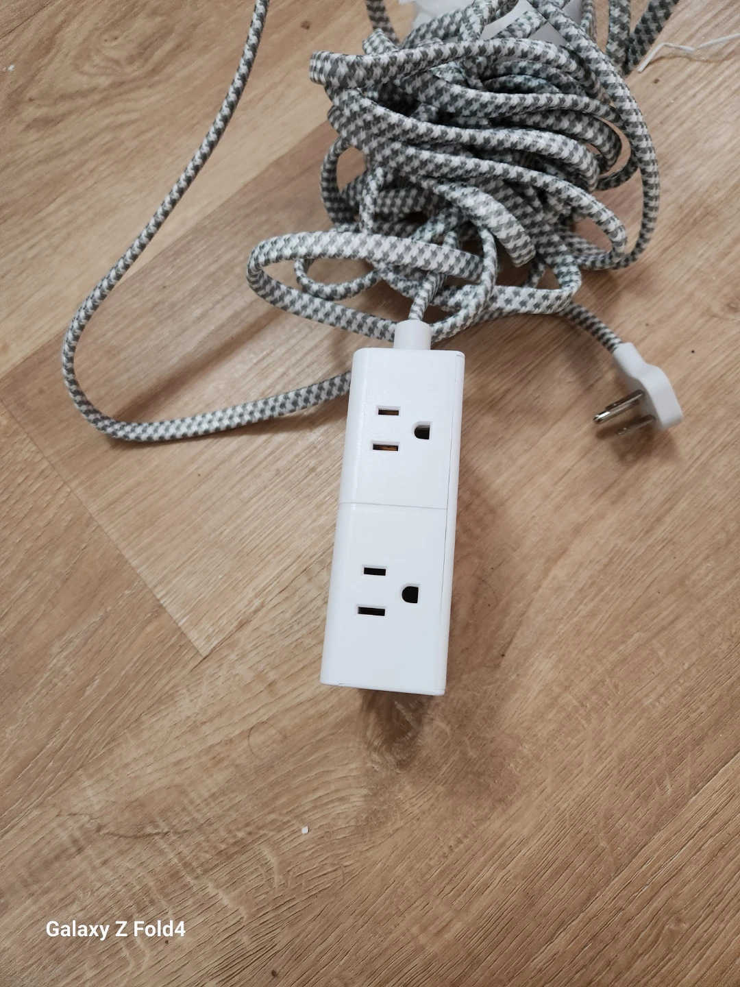 8 Socket Power Extension Cord Strip with Fabric Cord - 25 Feet - photo 2