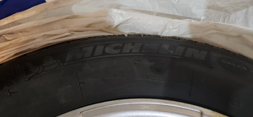 2011 Nissan Rogue Rims - photo 2