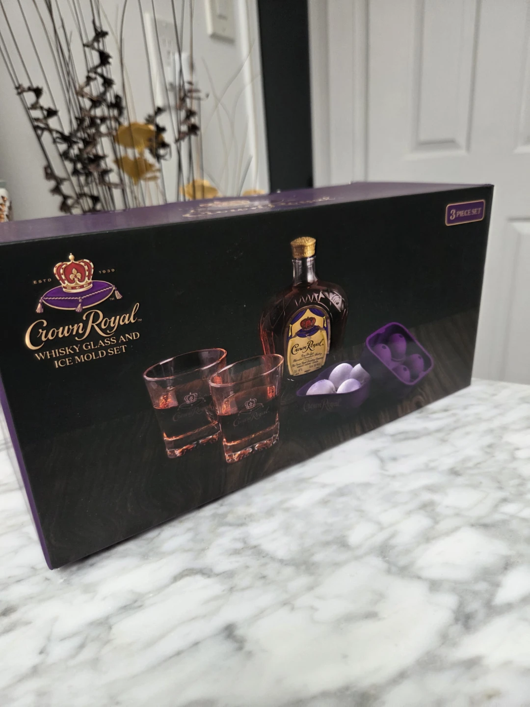 Crown Royal Whisky Glass and Ice Mold Set