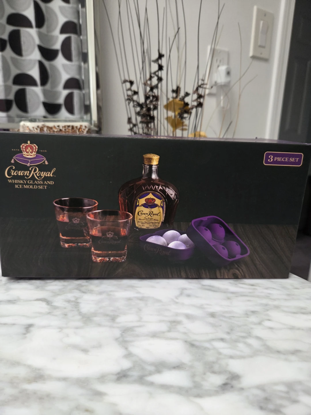 Crown Royal Whisky Glass and Ice Mold Set - photo 2