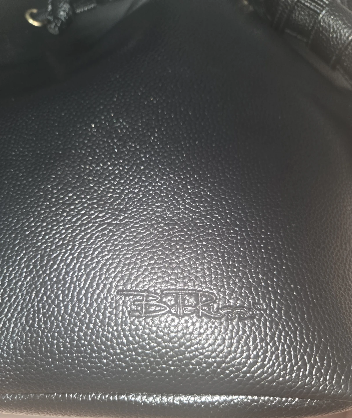 BellaRusso Black Faux Leather Bucket Bag with Pouch - photo 4