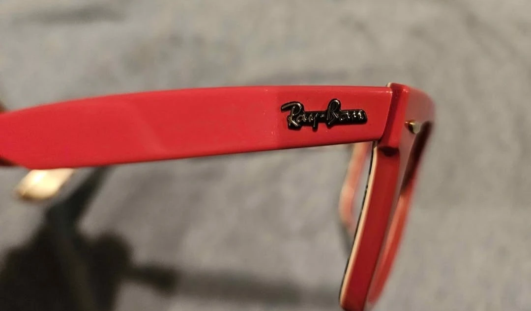 Ray-Ban Pink Wayfarer Sunglasses - photo 3