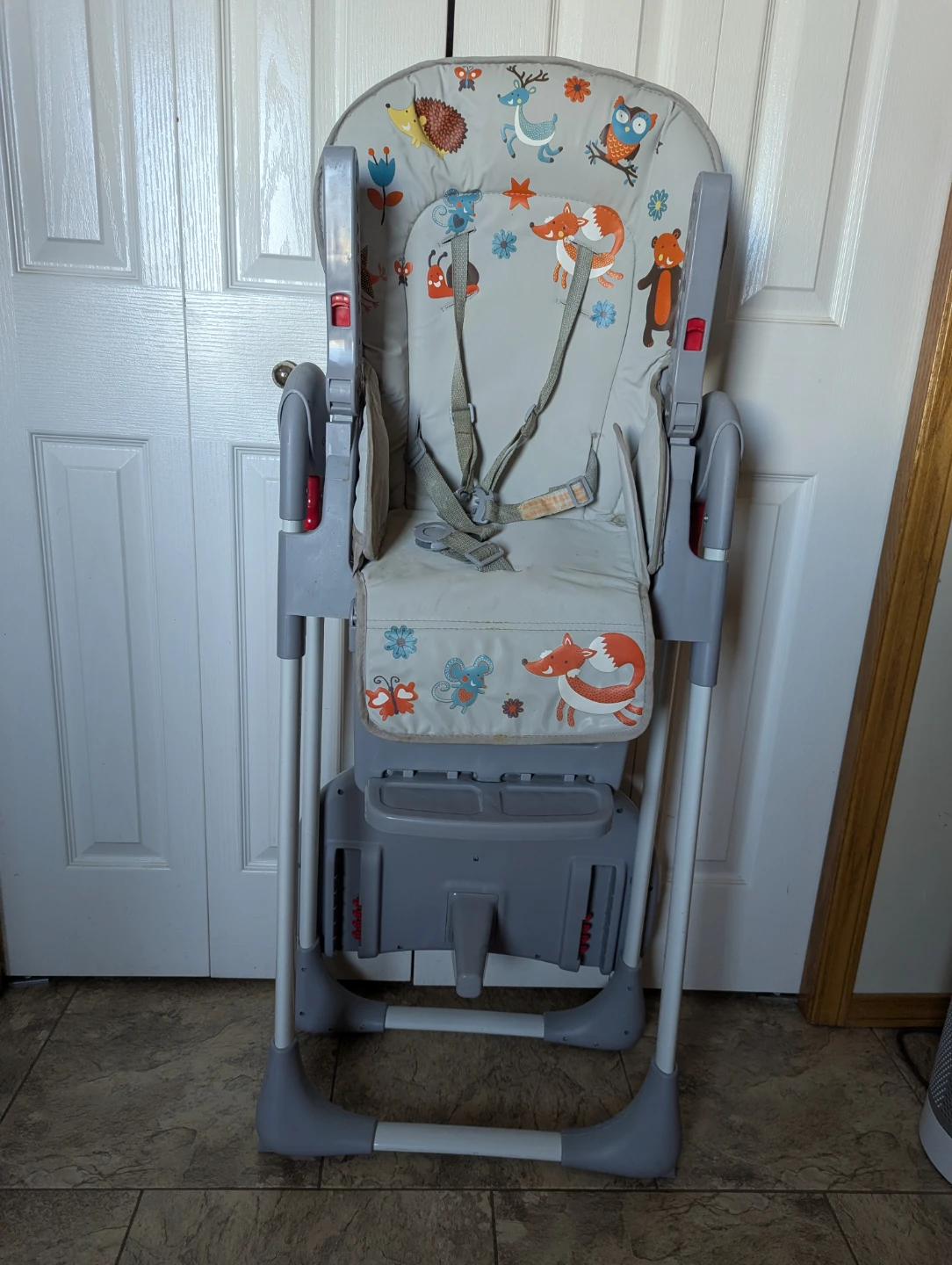 Baby High Chair Livingbasics with Woodland Animal Print - photo 3