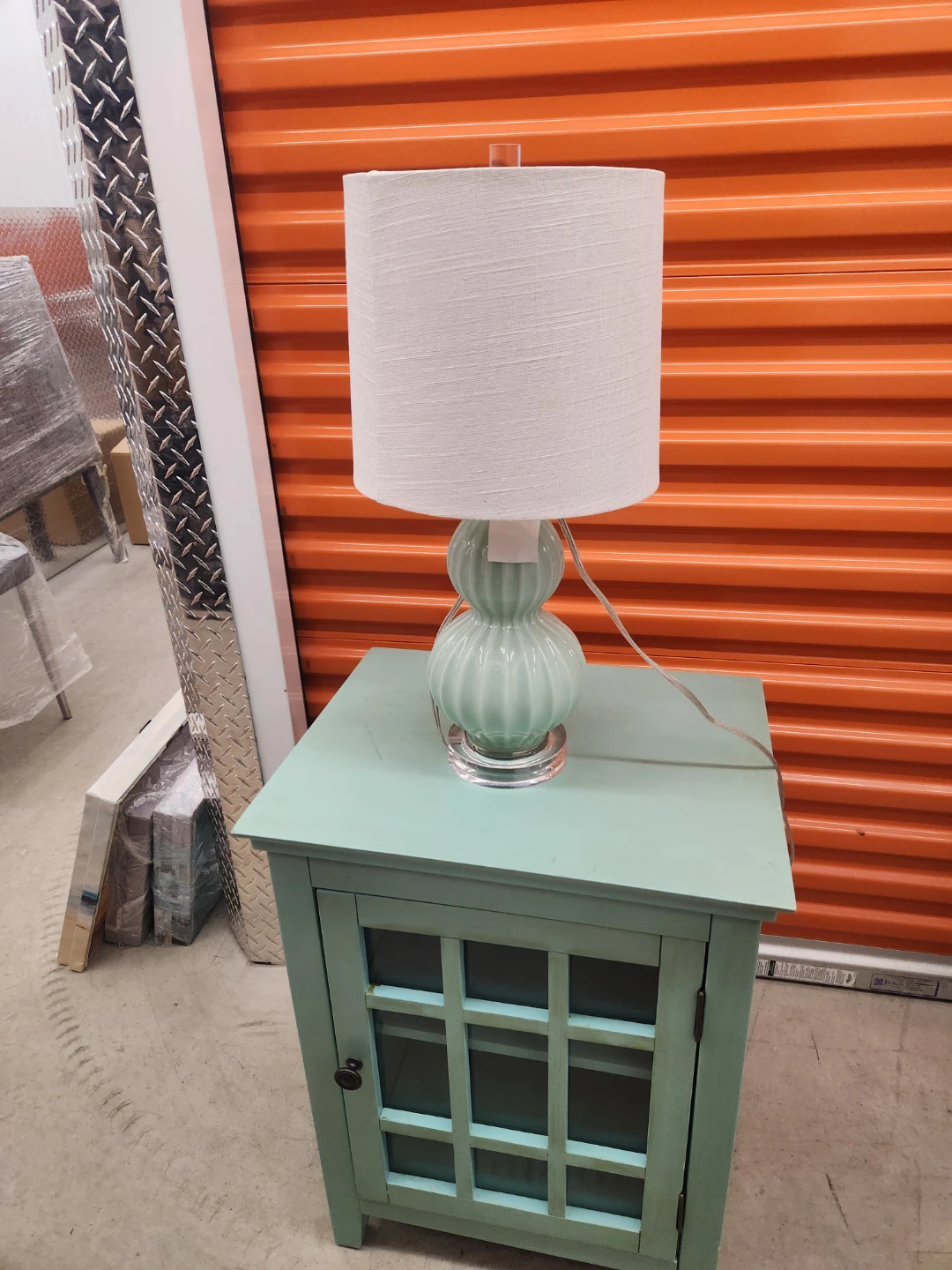 side table Lamp with White Linen Shade - photo 2