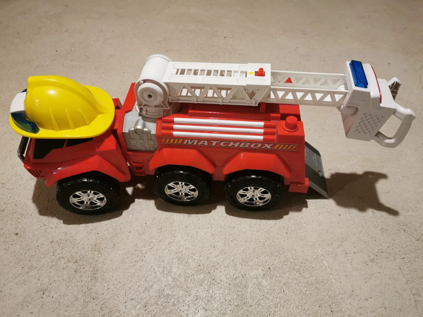 Matchbox Fire Truck Toy - photo 3