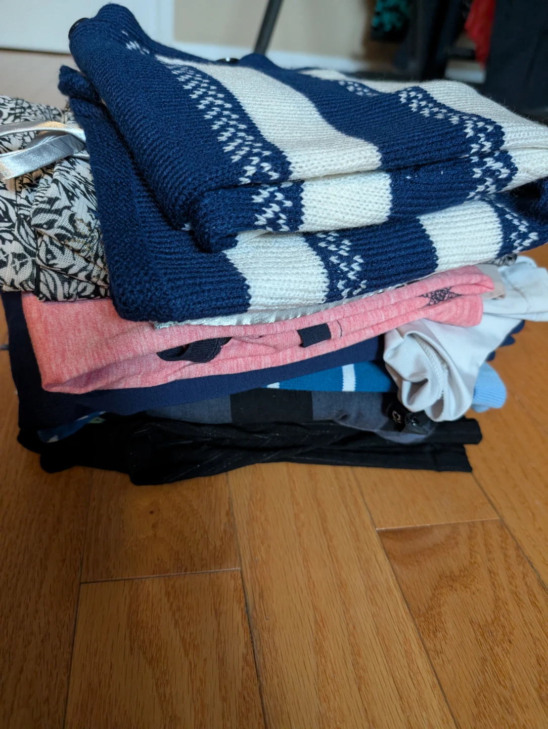 A bundle of women's clothing, 12 items for one price, size S