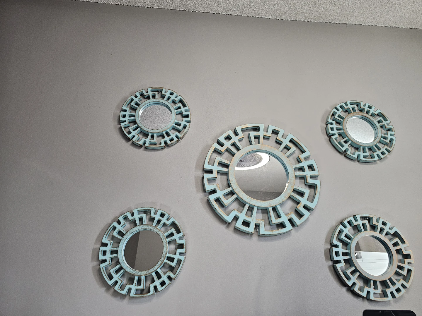 Decorative Round Wall Mirror, Turquoise