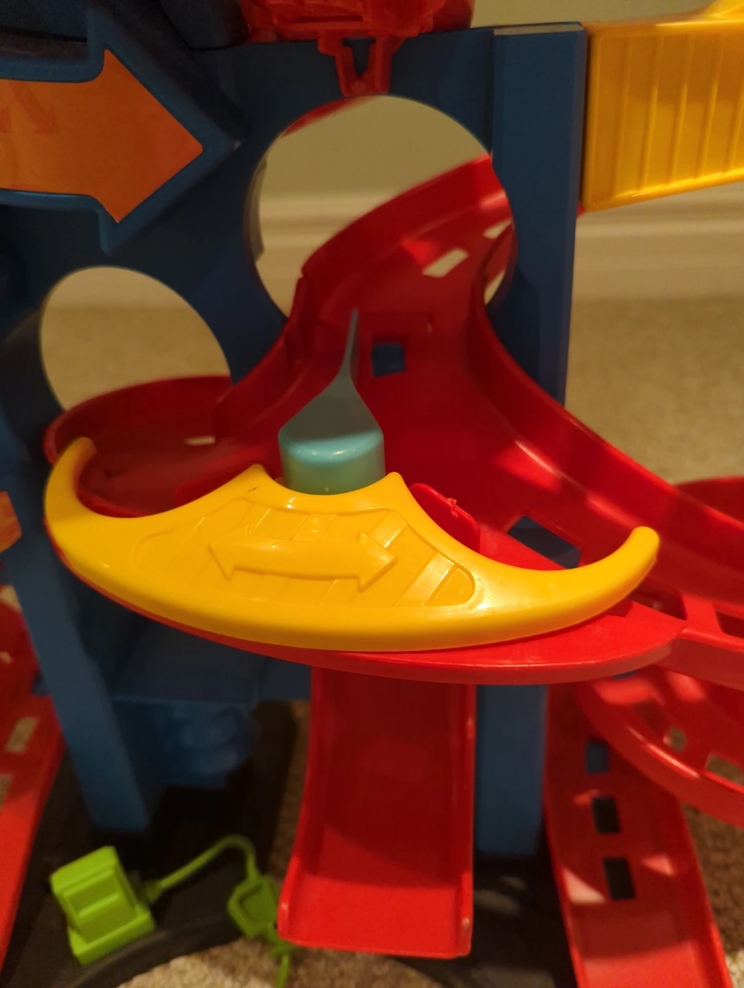 Fisher-Price Little People Launch & Loop Raceway - photo 5