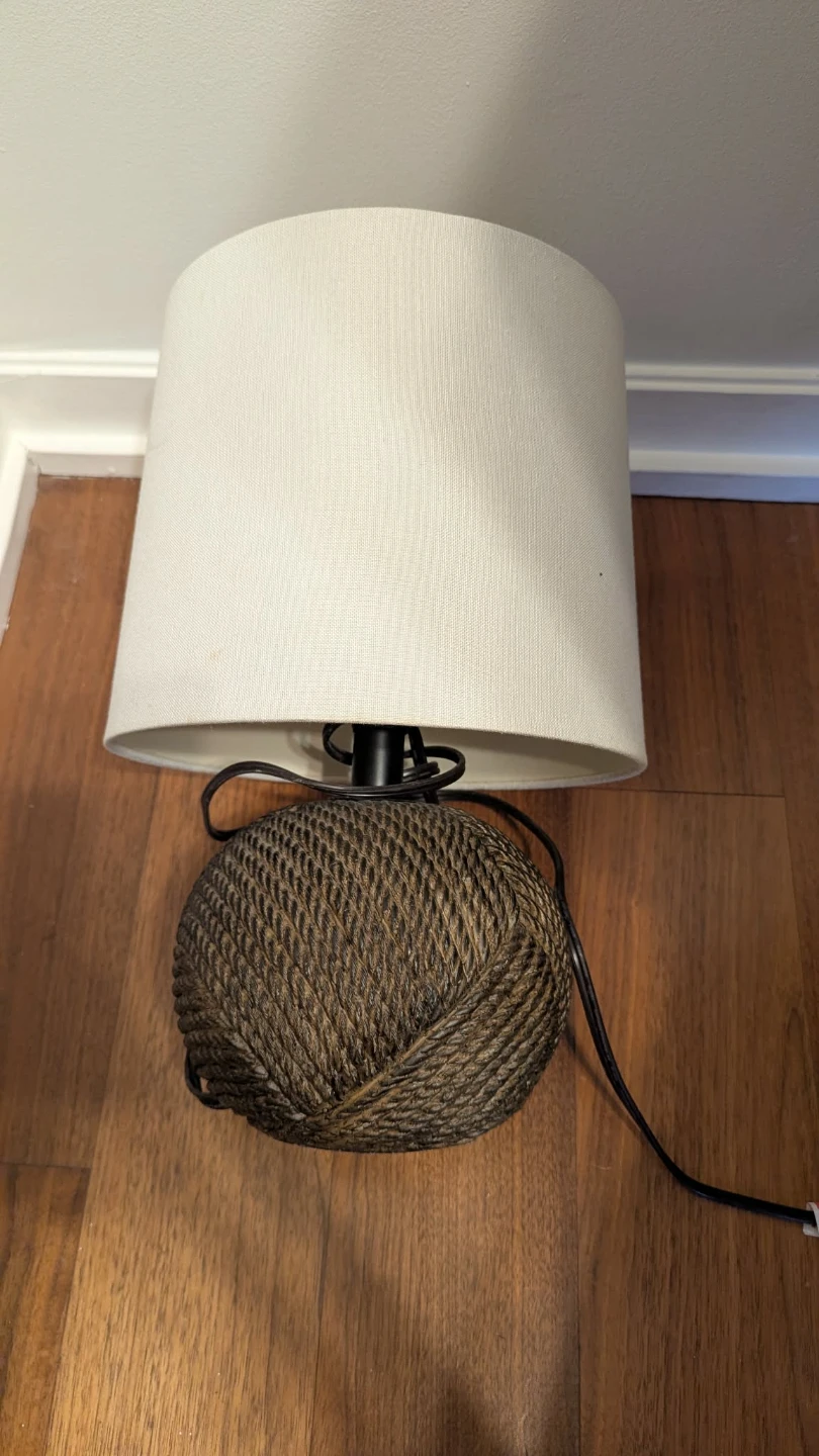 Table Lamp with Rope Base - photo 2