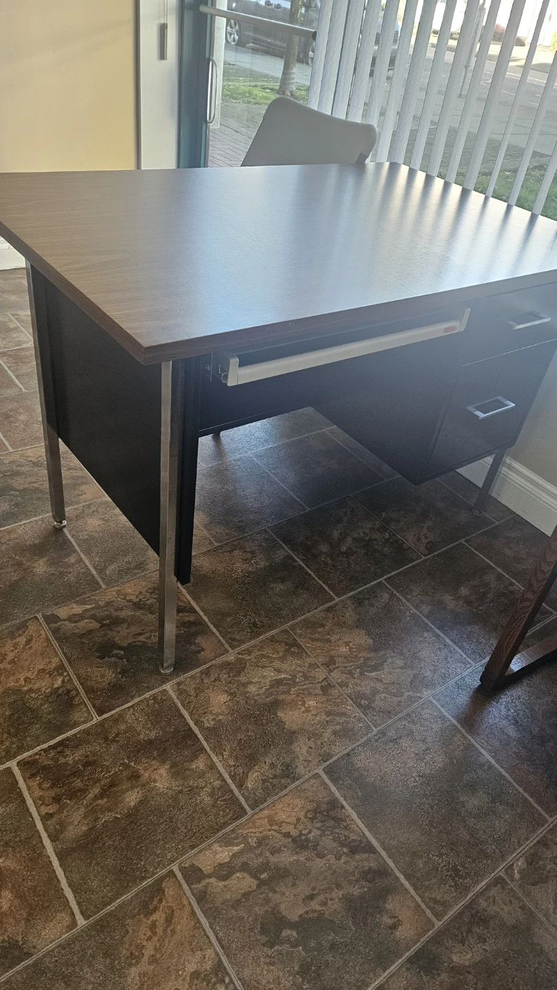 Office Desk with Drawers - photo 5