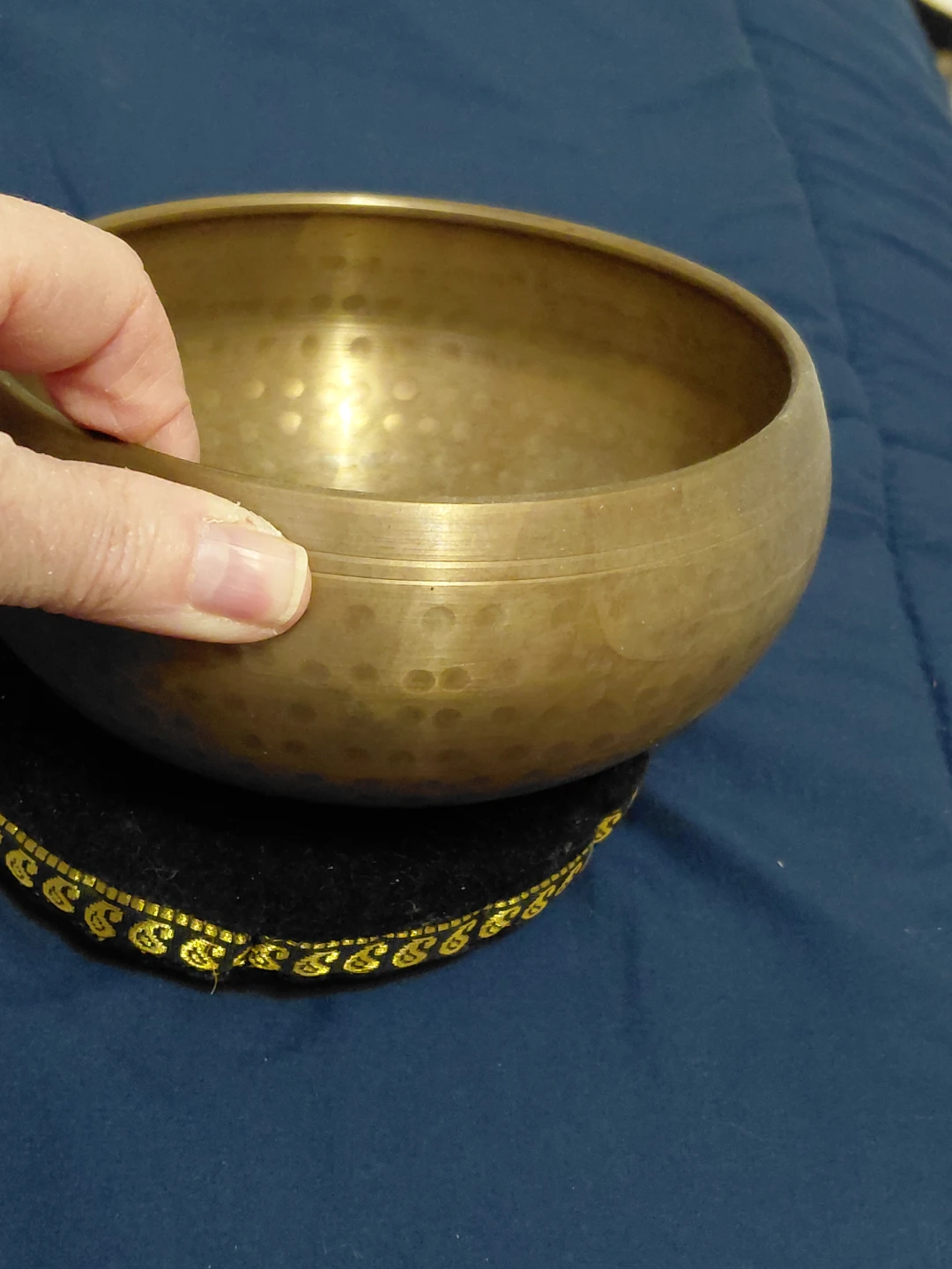 Singing Bowl with Striker and Cushion - photo 3