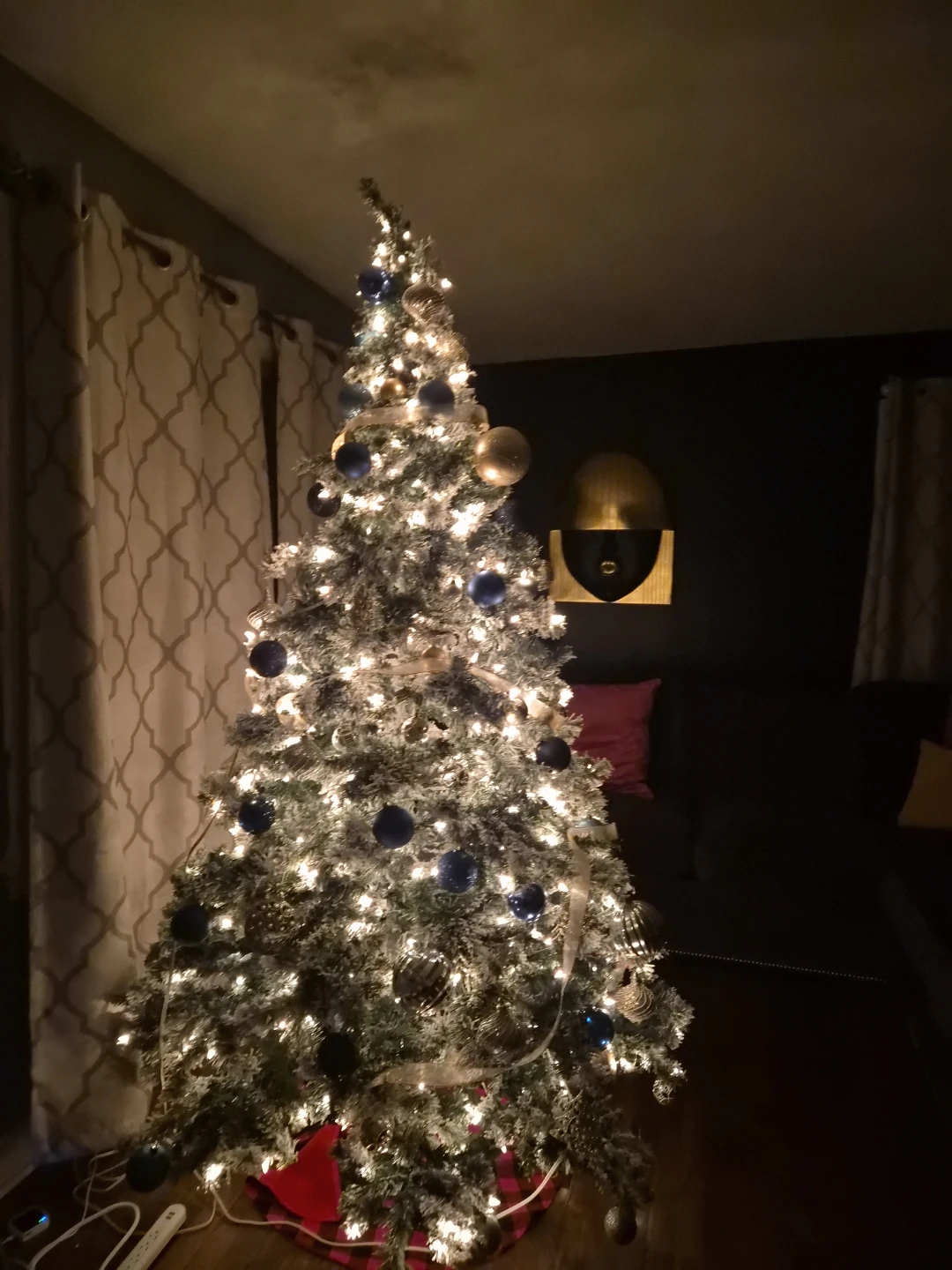 Froth 6ft Christmas Tree with ornaments