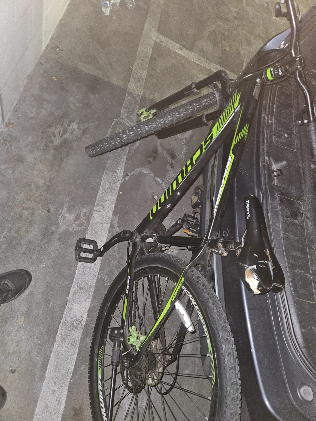 Schwinn Tarty Mountain Bike - Black/Green - photo 2