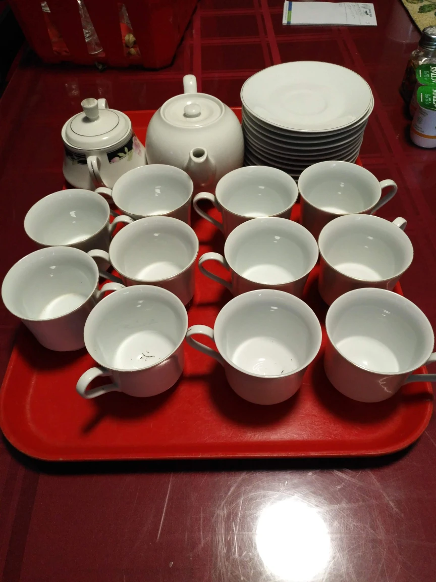 Tea Set - Teapot, Sugar Bowl, Cups & Saucers