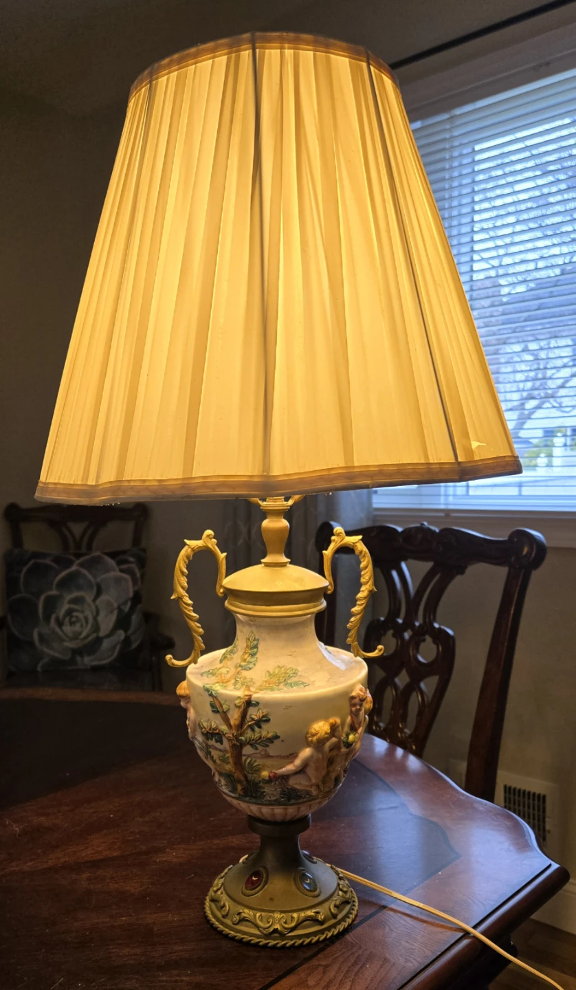 Vintage Capodimonte Cherub Table Lamp - photo 2