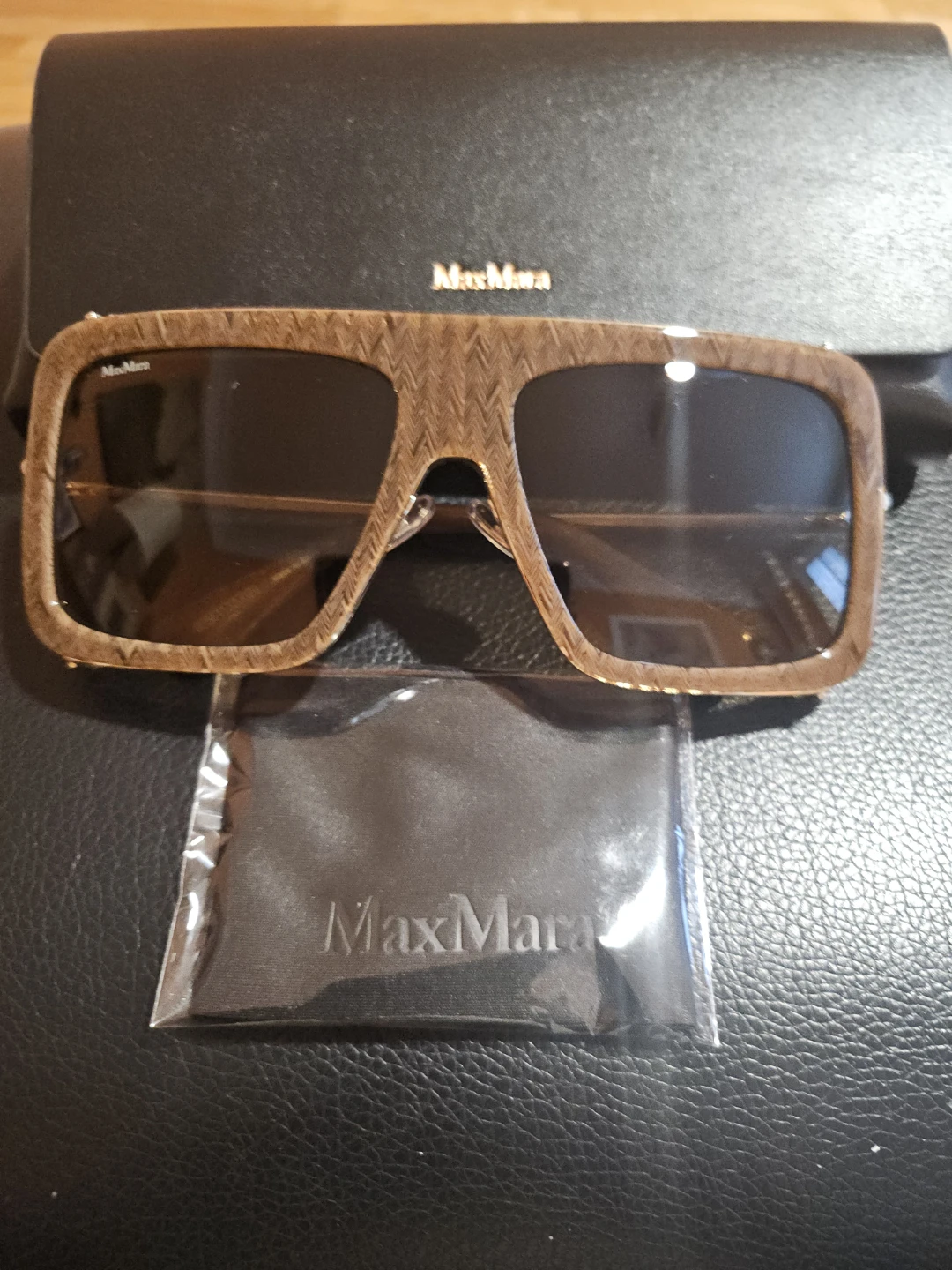 Max Mara Brown Patterned Square Sunglasses with Case - photo 2
