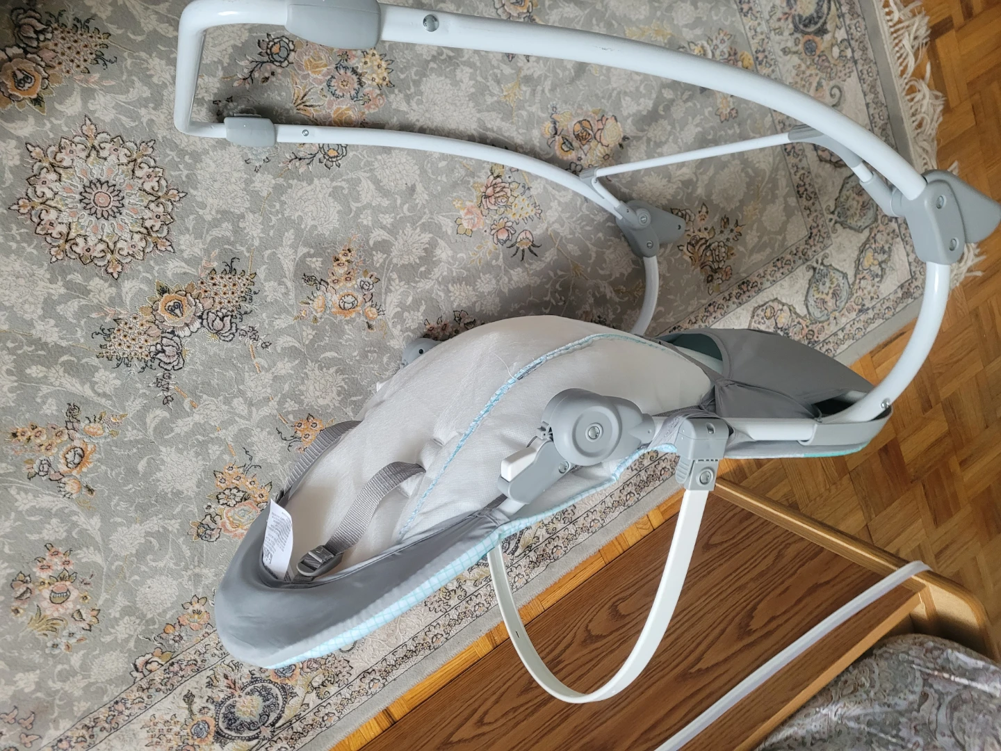 Kids II almost new Baby Bouncer$20 - photo 3