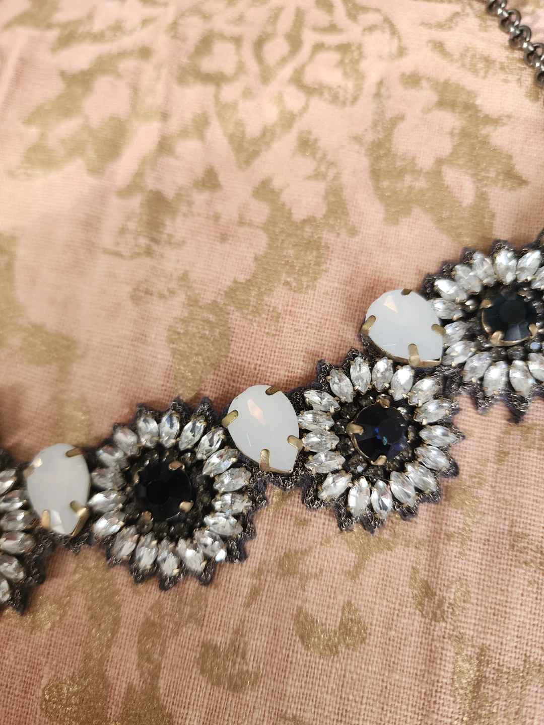 Black & White Statement Necklace - photo 3