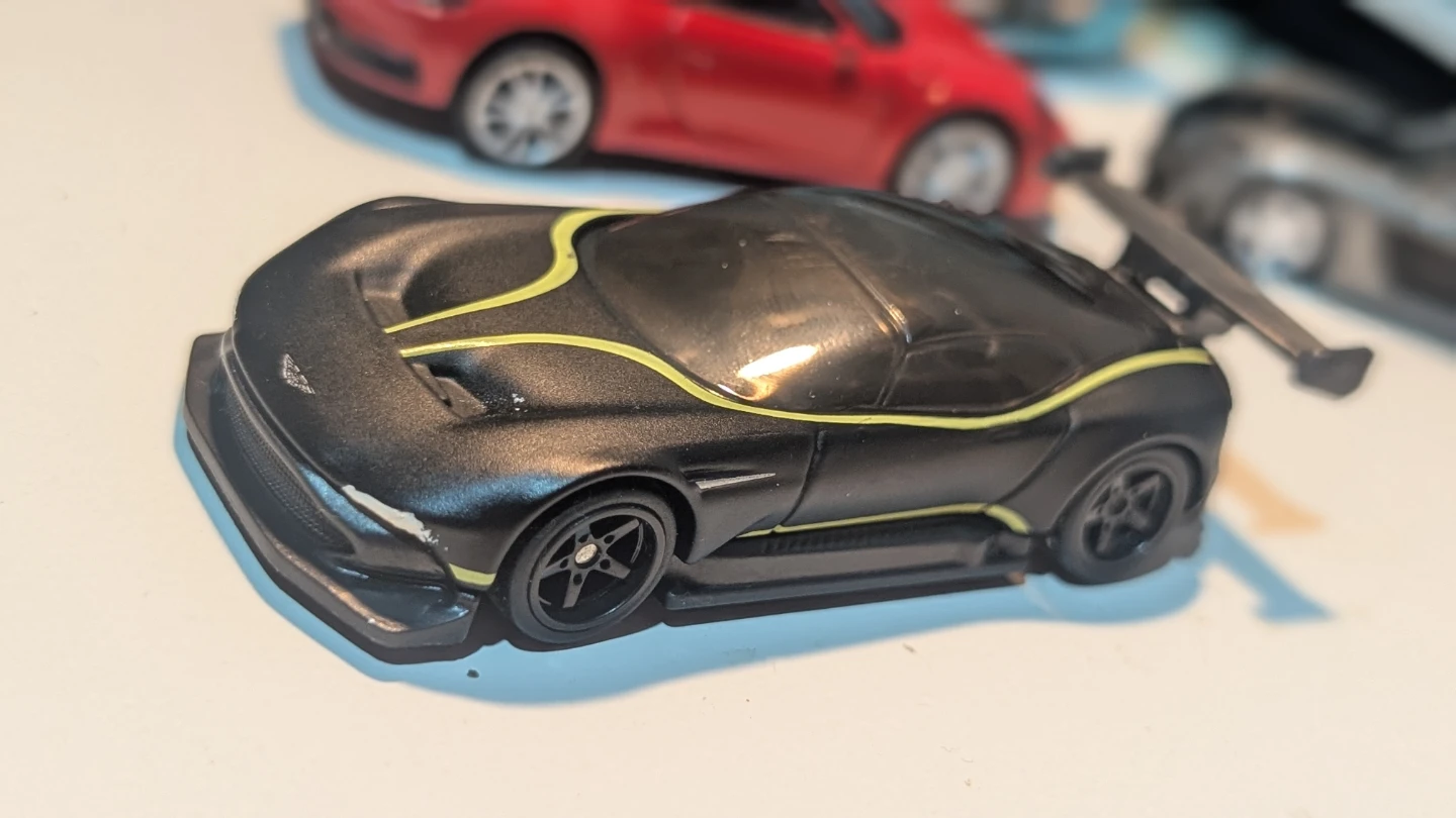 Aston Martin Vulcan - Hot Wheels Custom - photo 5