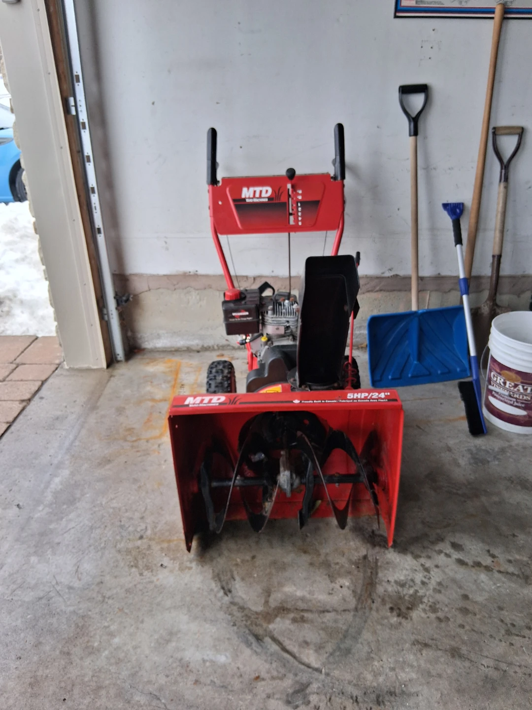 MTD Yard Machines Snow Blower