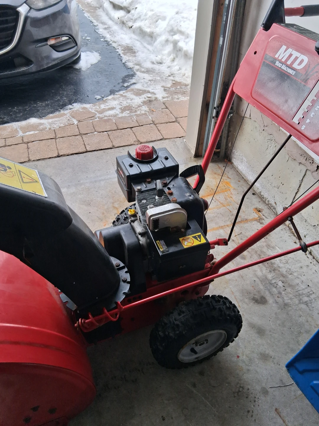 MTD Yard Machines Snow Blower - photo 4