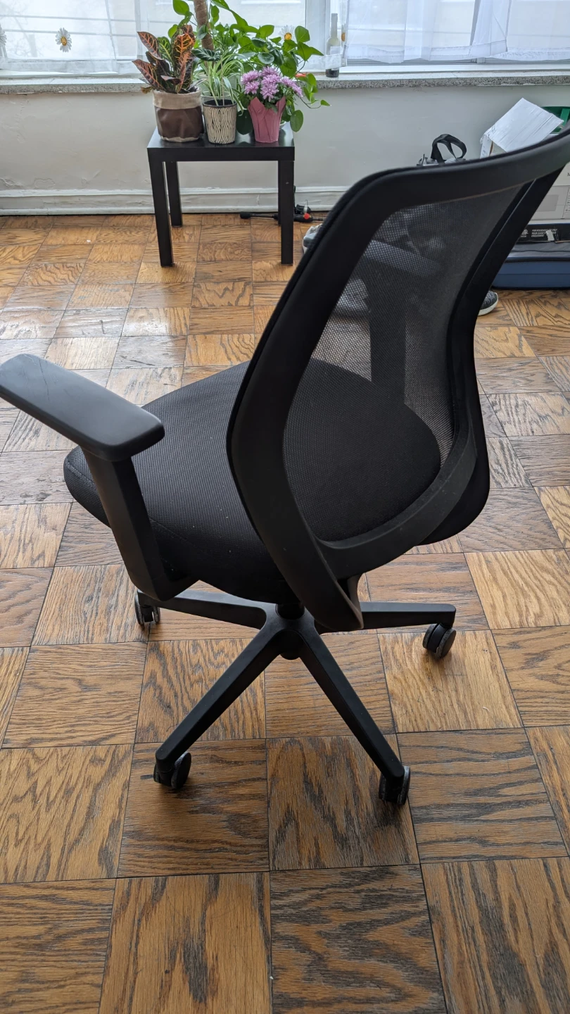 Black Mesh Office Chair - photo 3