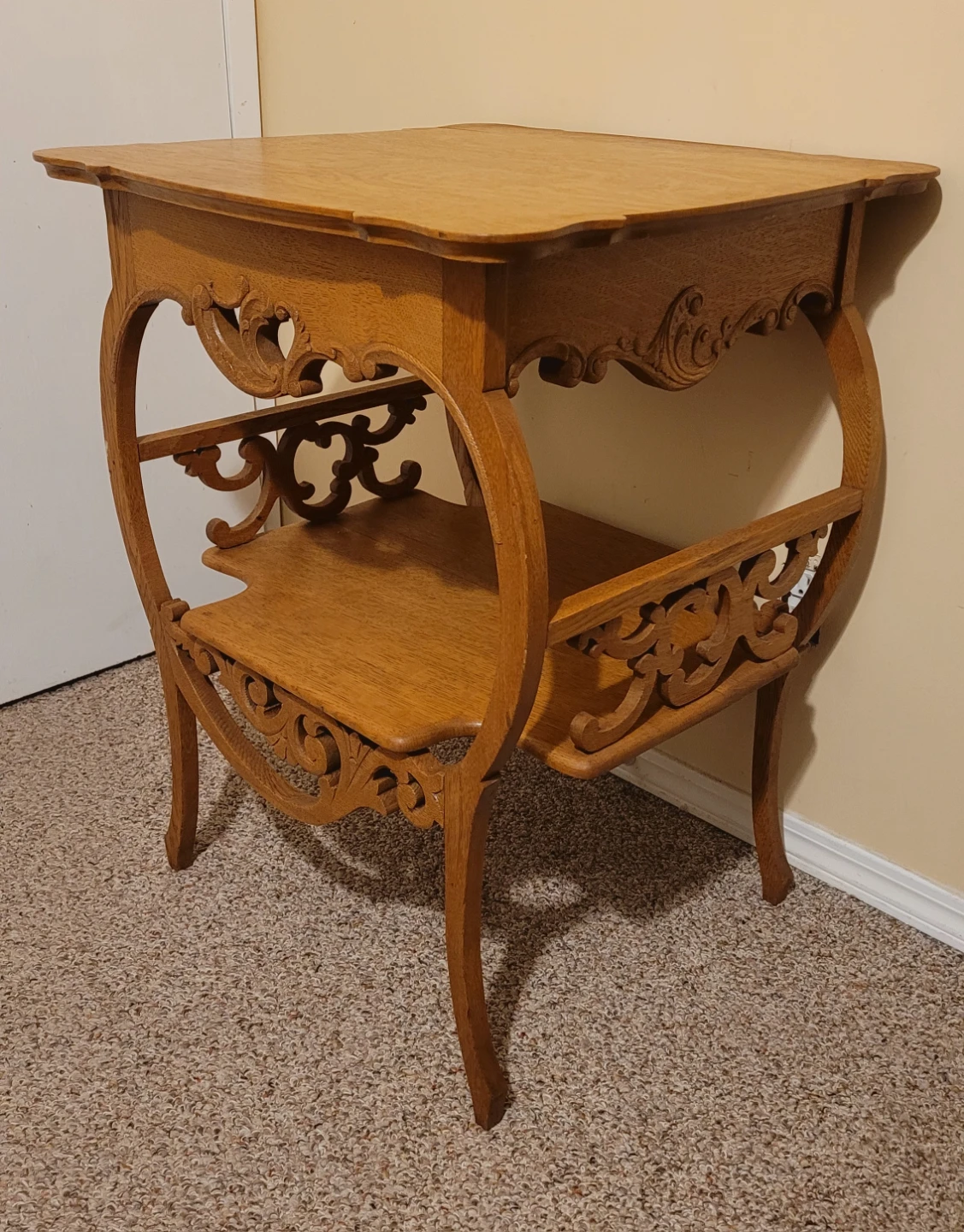 Antique Oak Parlor Table - photo 2