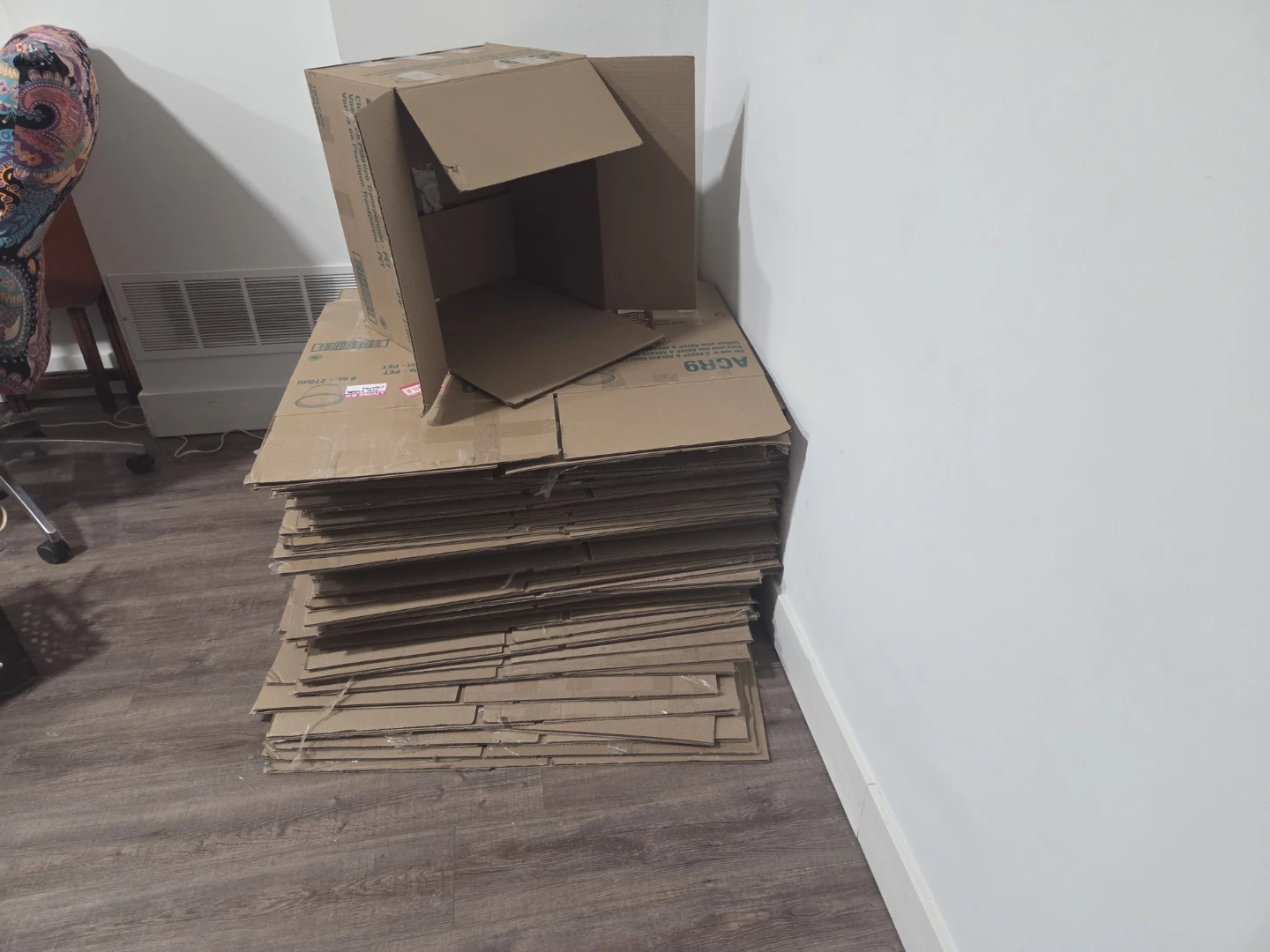 Stack of Cardboard Moving Boxes 50 pieces
