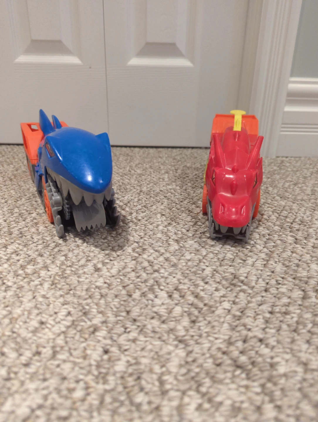 Hot Wheels Sharkruiser & Dragon Blaster - photo 2