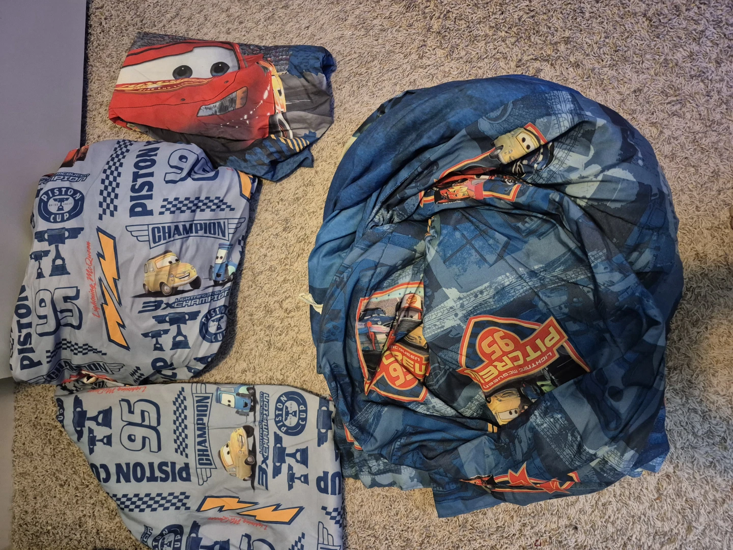 Disney Cars bedding and curtain set - photo 2