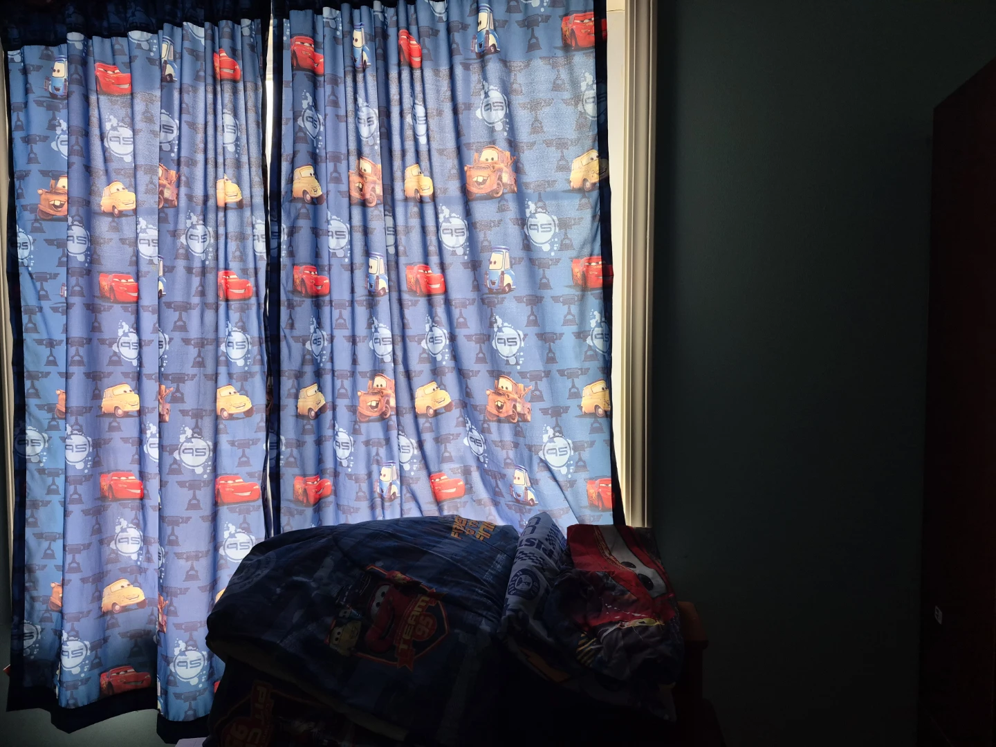 Disney Cars bedding and curtain set - photo 3