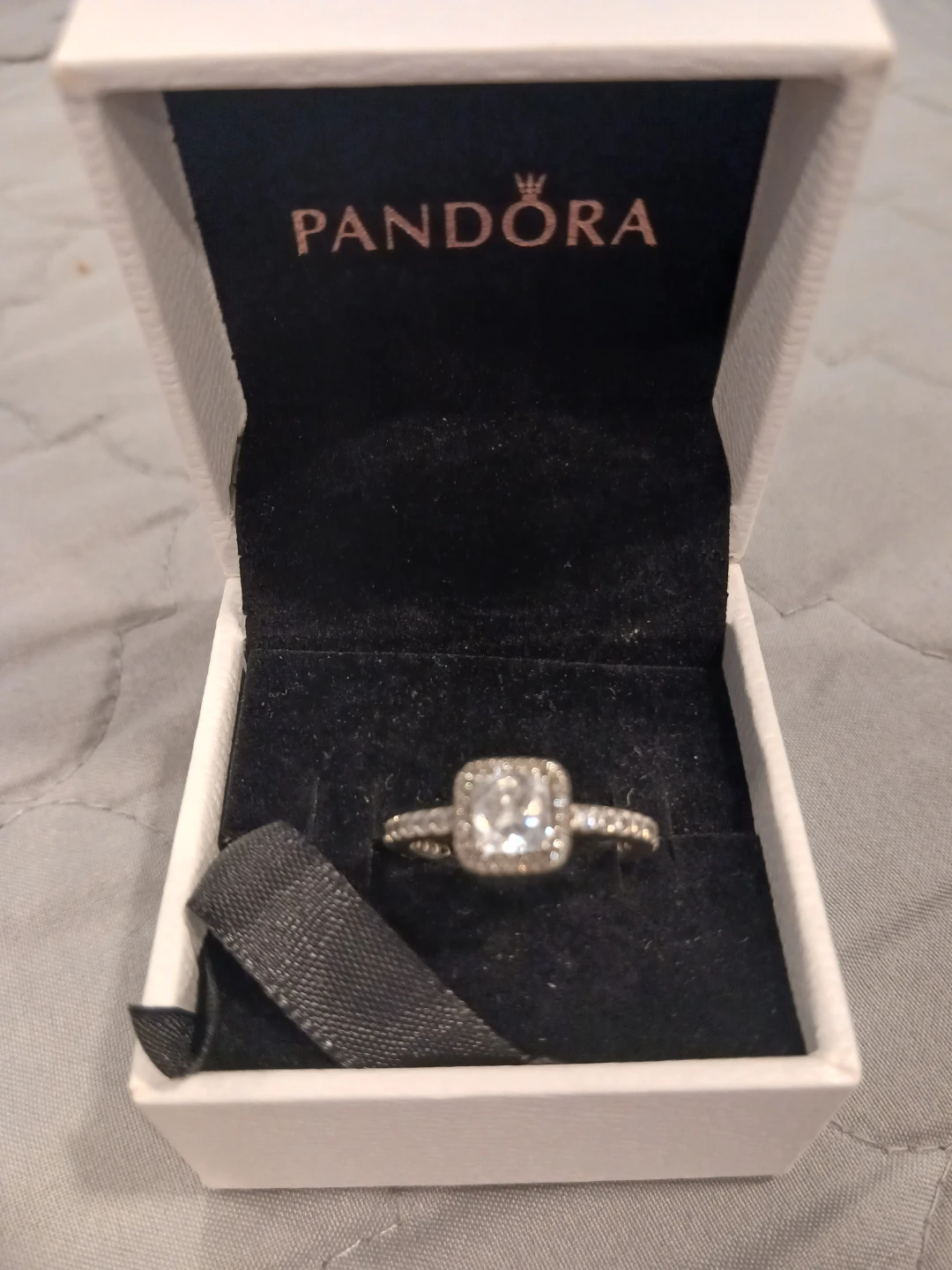 Pandora Ring