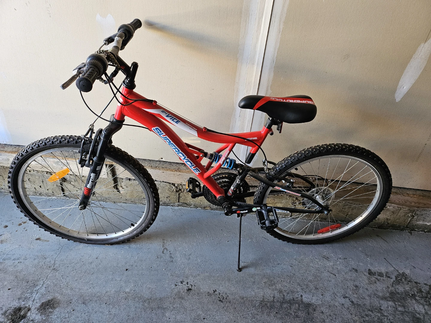 Supercycle 24 VICE Mountain Bike - Red