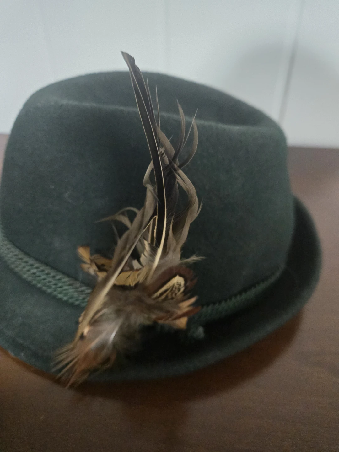 Authentic Austrian Green felt hat with feather detail - photo 3