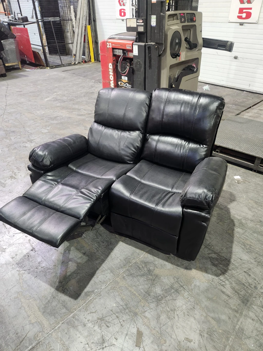 Black Leather Loveseat Recliner - photo 3