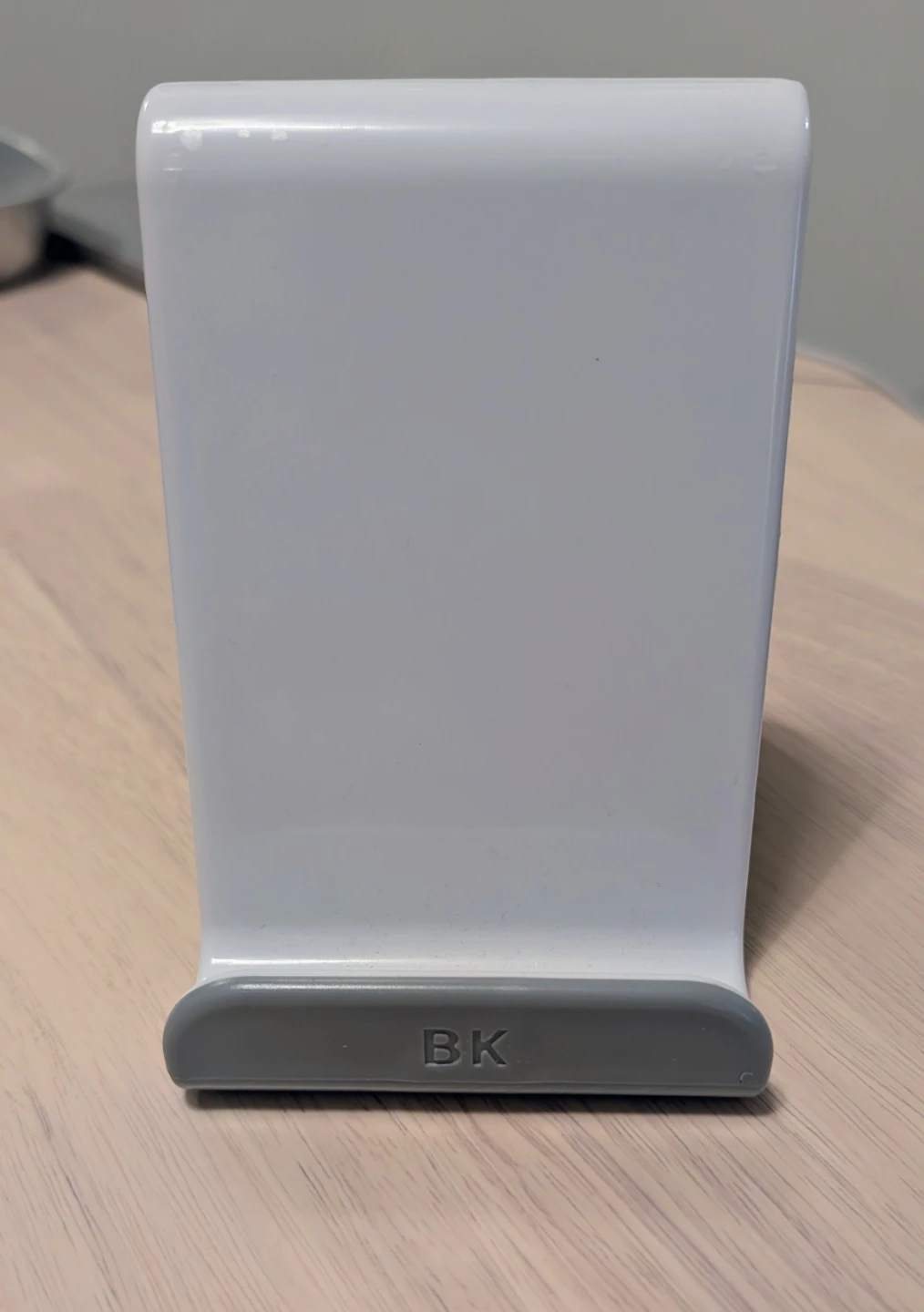 Brand New White BK Phone/Tablet Stand - photo 2