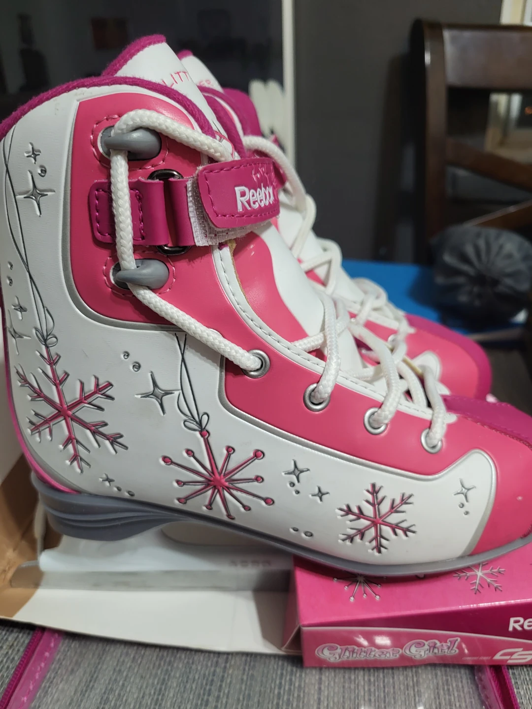 NEW Reebok Glitter Girl Figure Skates - Pink/White