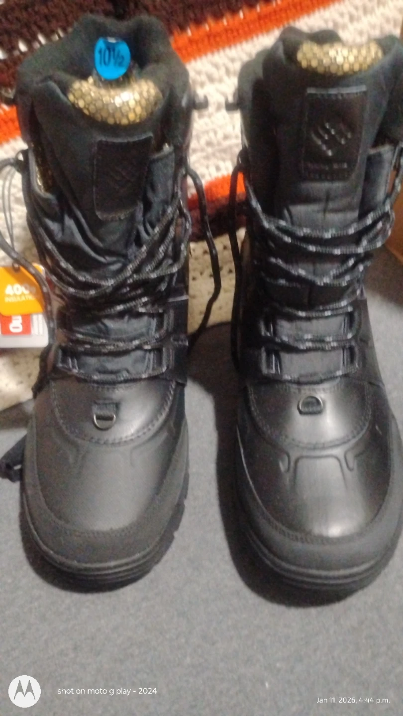 Columbia Men's Size 10.5 Black Winter Boots - New